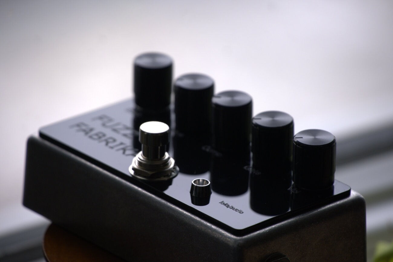 Lokajaudio Fuzz fabrika - NOS czechoslovak GE transistors